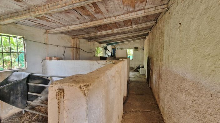 Image No.28-3 Bed Farmhouse for sale