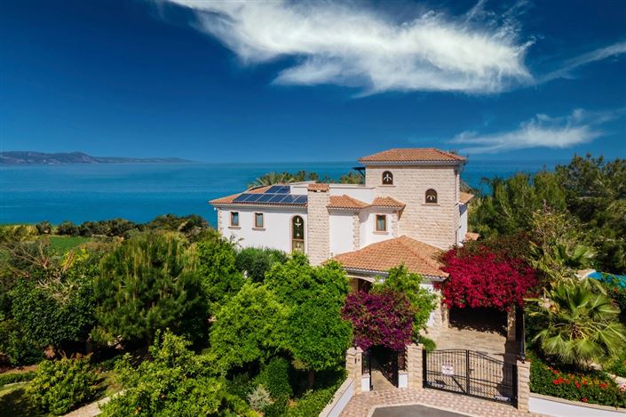 Image No.1-5 Bed Villa for sale