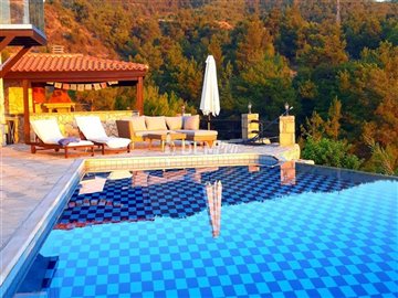 27337-villa-for-sale-in-pomosfull