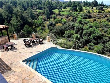 27350-villa-for-sale-in-pomosfull