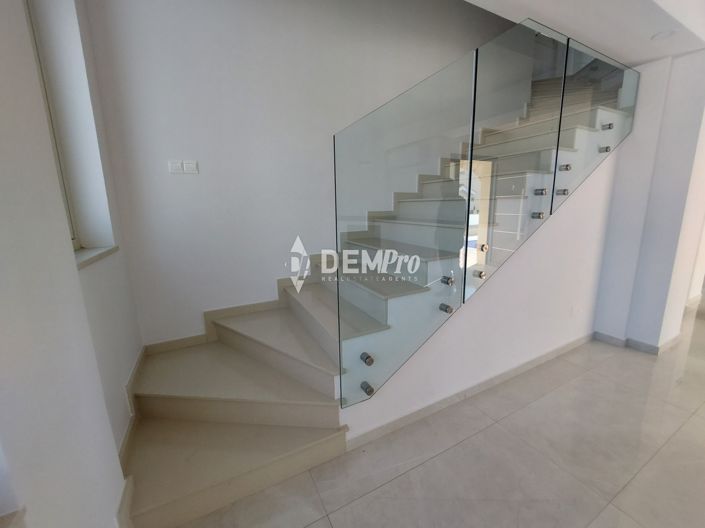 Image No.6-3 Bed Villa for sale