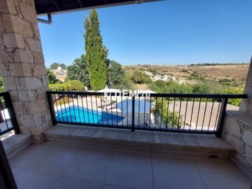 43283-villa-for-sale-in-arodesfull