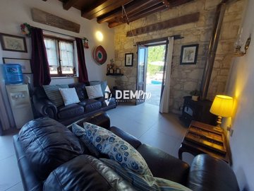 43273-villa-for-sale-in-arodesfull