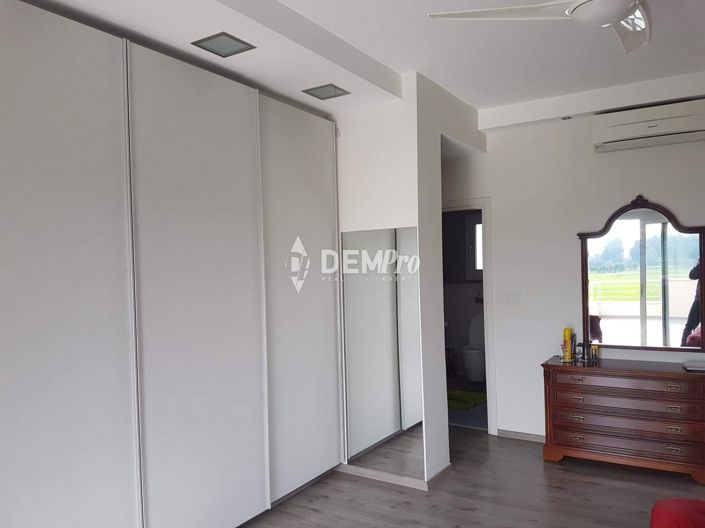 Image No.10-5 Bed Villa for sale