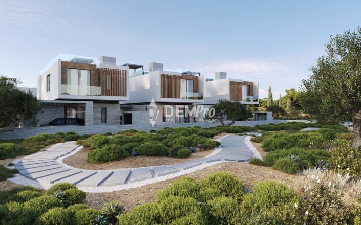 Image No.1-3 Bed Villa for sale