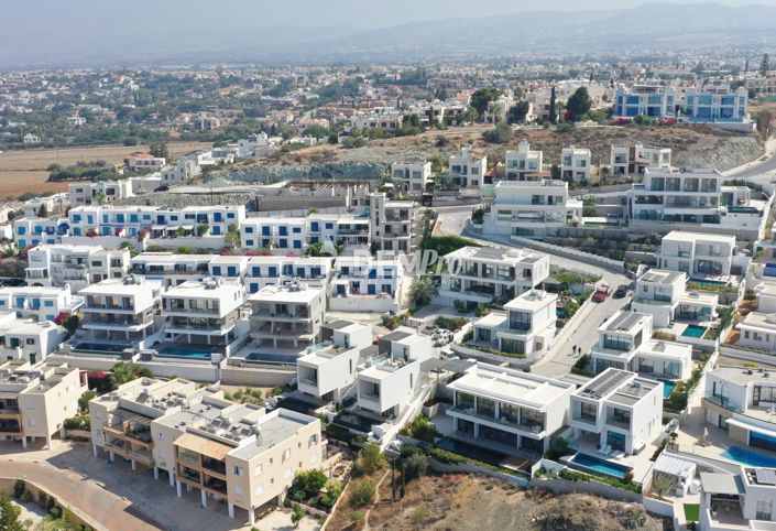 Image No.8-3 Bed Villa for sale