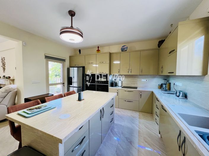 Image No.20-3 Bed Villa for sale