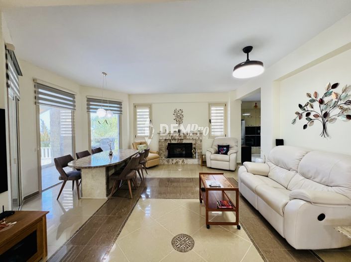 Image No.5-3 Bed Villa for sale