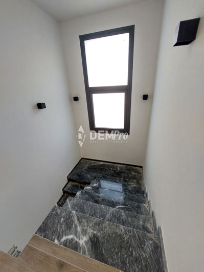 Image No.6-3 Bed Villa for sale