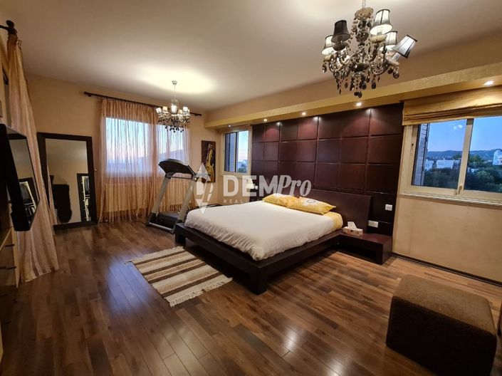 Image No.8-6 Bed Villa for sale