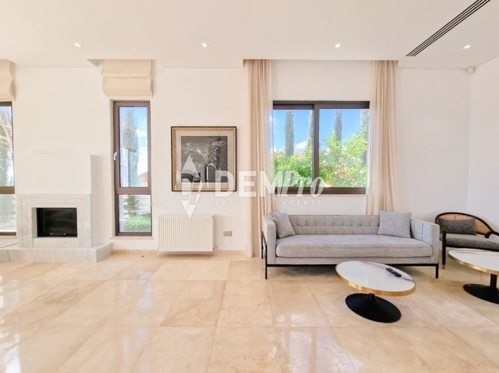 Image No.12-3 Bed Villa for sale