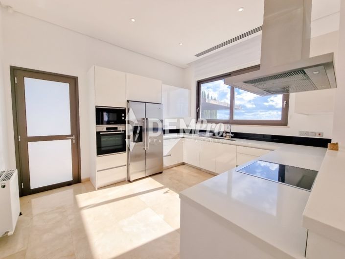 Image No.15-3 Bed Villa for sale