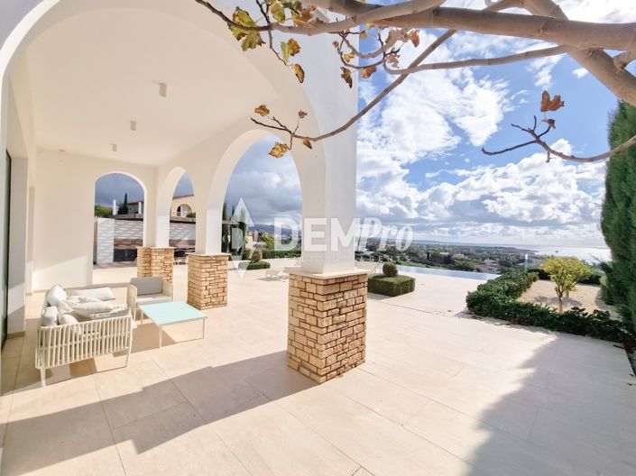 Image No.54-3 Bed Villa for sale