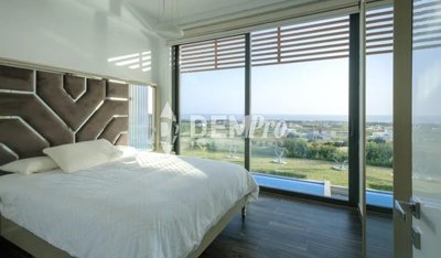 50709-villa-for-sale-in-peyiafull