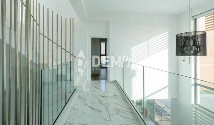 Image No.25-4 Bed Villa for sale