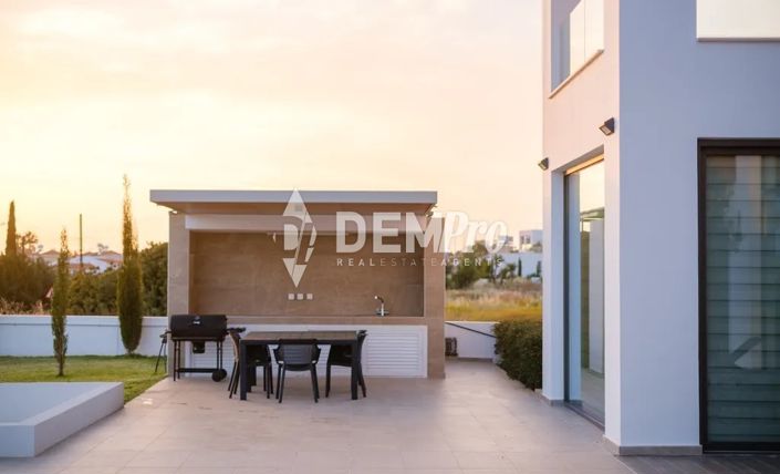 Image No.38-4 Bed Villa for sale