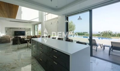 50695-villa-for-sale-in-peyiafull