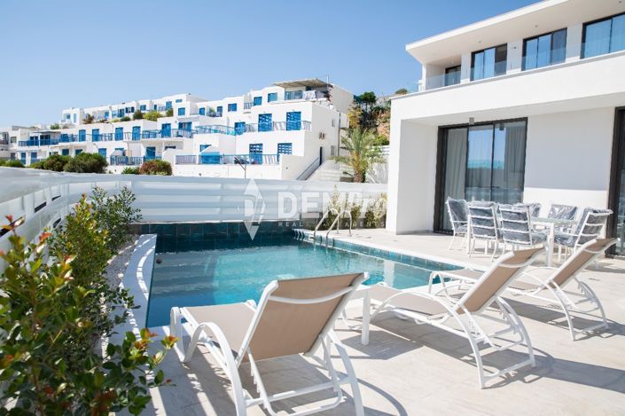 Image No.1-3 Bed Villa for sale