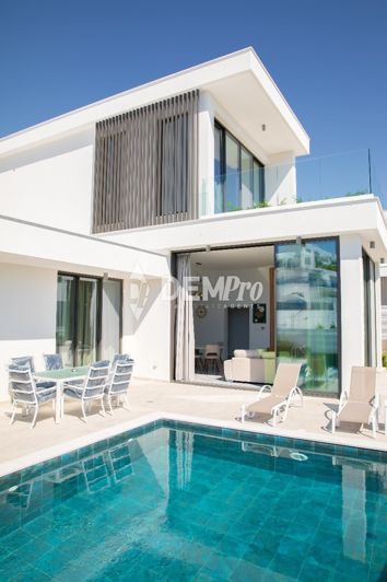 Image No.17-3 Bed Villa for sale