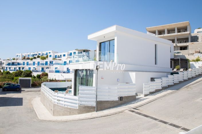 Image No.18-3 Bed Villa for sale