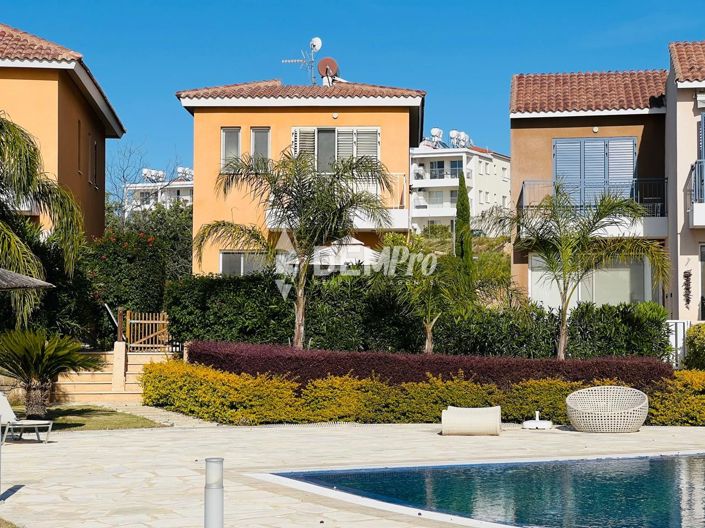 Image No.1-3 Bed Villa for sale
