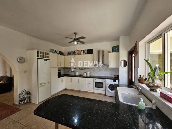 Image No.8-3 Bed Villa for sale