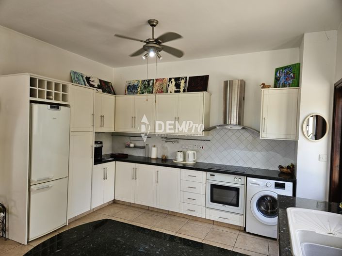 Image No.9-3 Bed Villa for sale