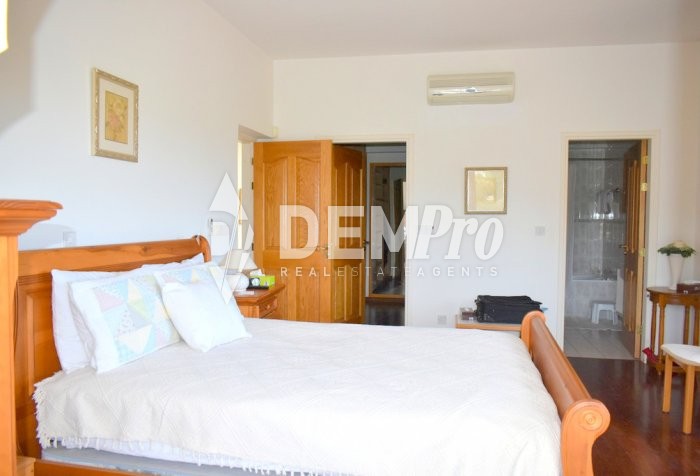 Image No.8-3 Bed Villa for sale