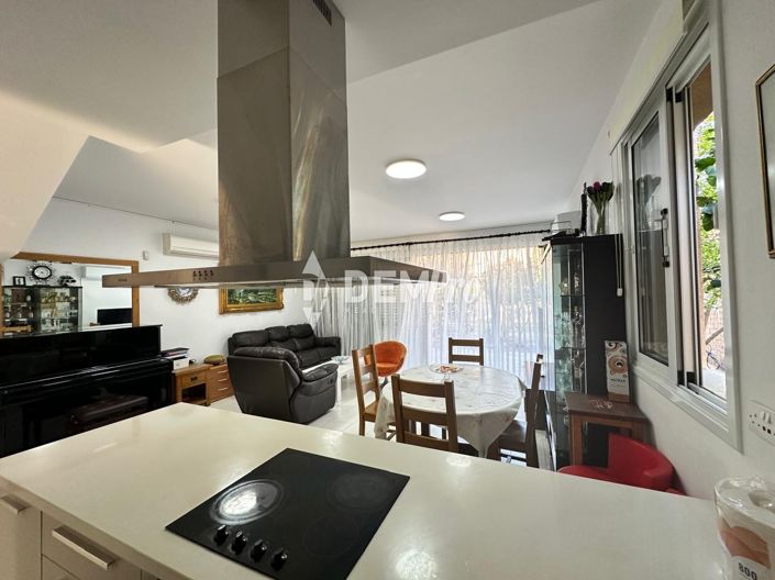 Image No.4-3 Bed Villa for sale