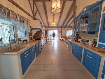 56551-villa-for-sale-in-peyia-coral-bayfull