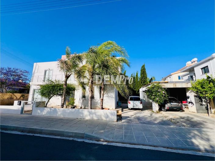 Image No.1-3 Bed Villa for sale