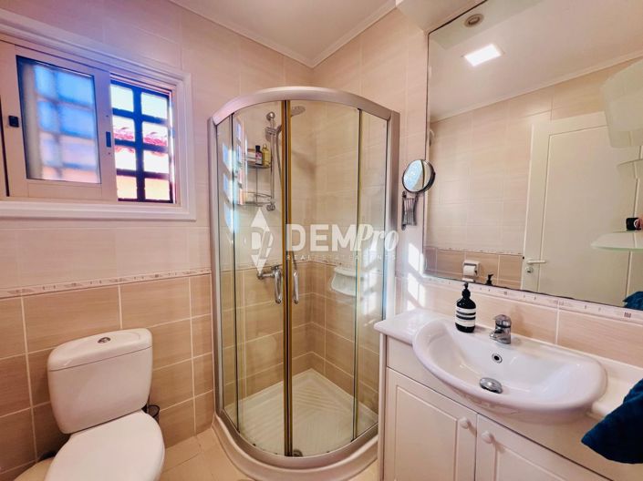 Image No.18-3 Bed Villa for sale