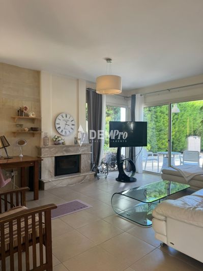 Image No.10-3 Bed Villa for sale