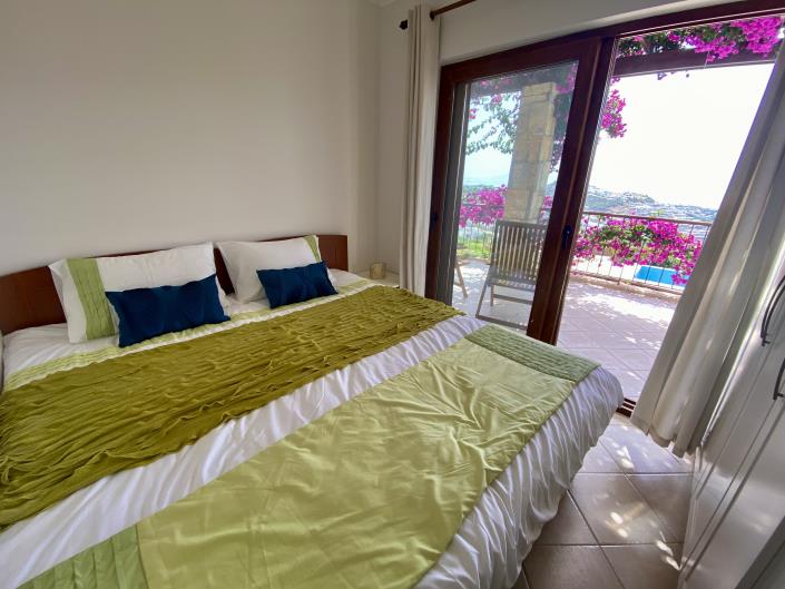 Image No.29-3 Bed Villa / Detached for sale