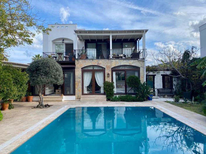 Image No.3-3 Bed Villa / Detached for sale