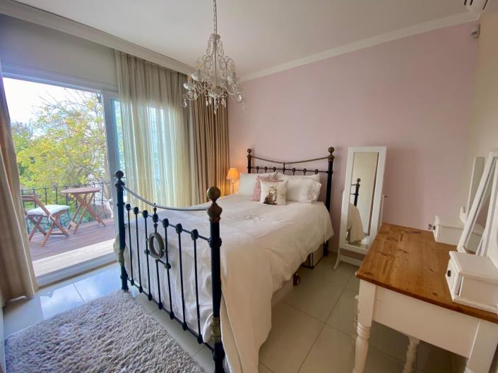 Image No.32-3 Bed Villa / Detached for sale