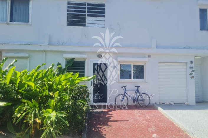Image No.1-3 Bed Villa / Detached for sale
