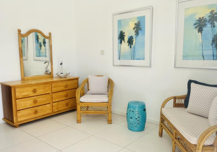 Image No.17-2 Bed Townhouse for sale