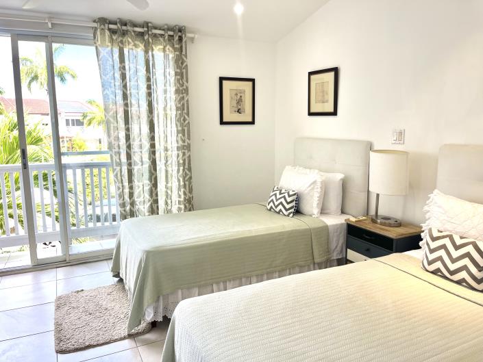 Image No.13-2 Bed Townhouse for sale