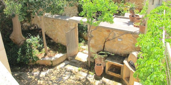 Image No.32-4 Bed House for sale