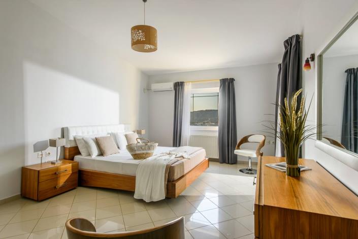 Image No.13-7 Bed Villa for sale