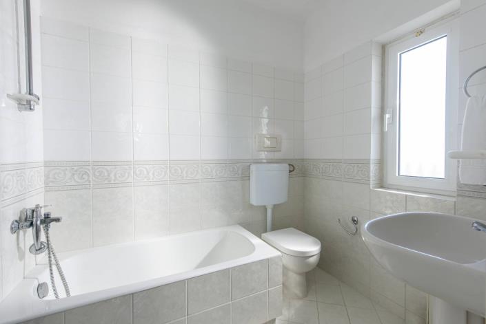 Image No.16-7 Bed Villa for sale