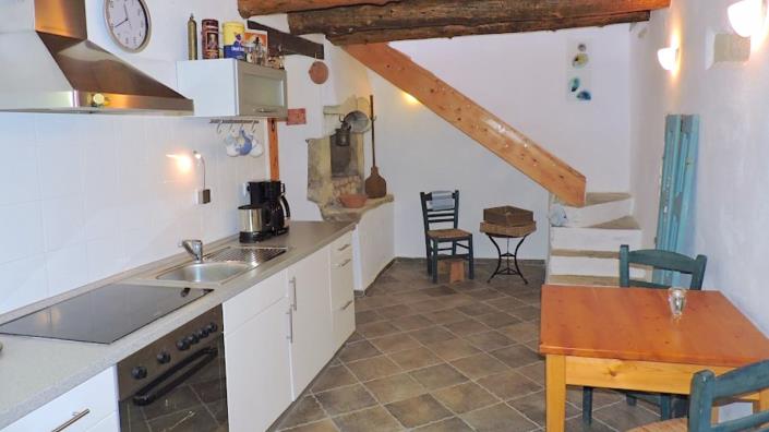 Image No.11-2 Bed House for sale