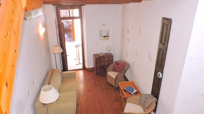 Image No.13-2 Bed House for sale