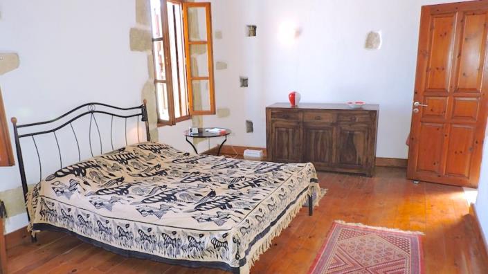 Image No.25-2 Bed House for sale