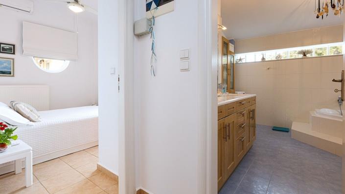 Image No.30-4 Bed Villa for sale