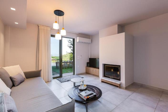 Image No.9-2 Bed Villa for sale