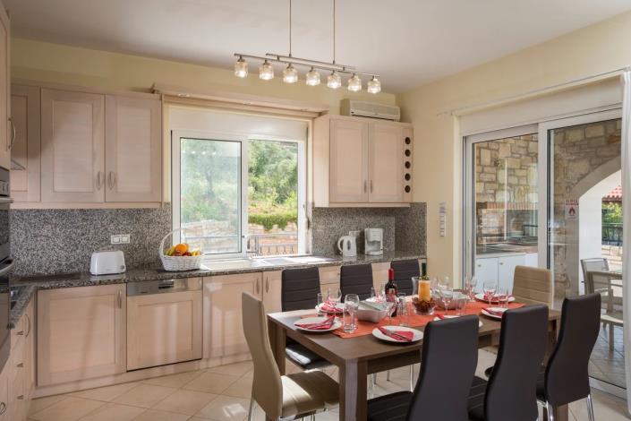 Image No.5-5 Bed Villa for sale