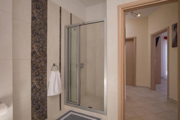 Image No.7-5 Bed Villa for sale