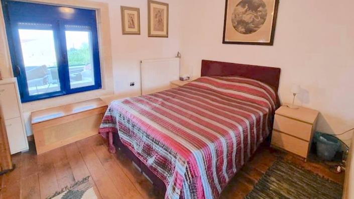 Image No.19-5 Bed House for sale